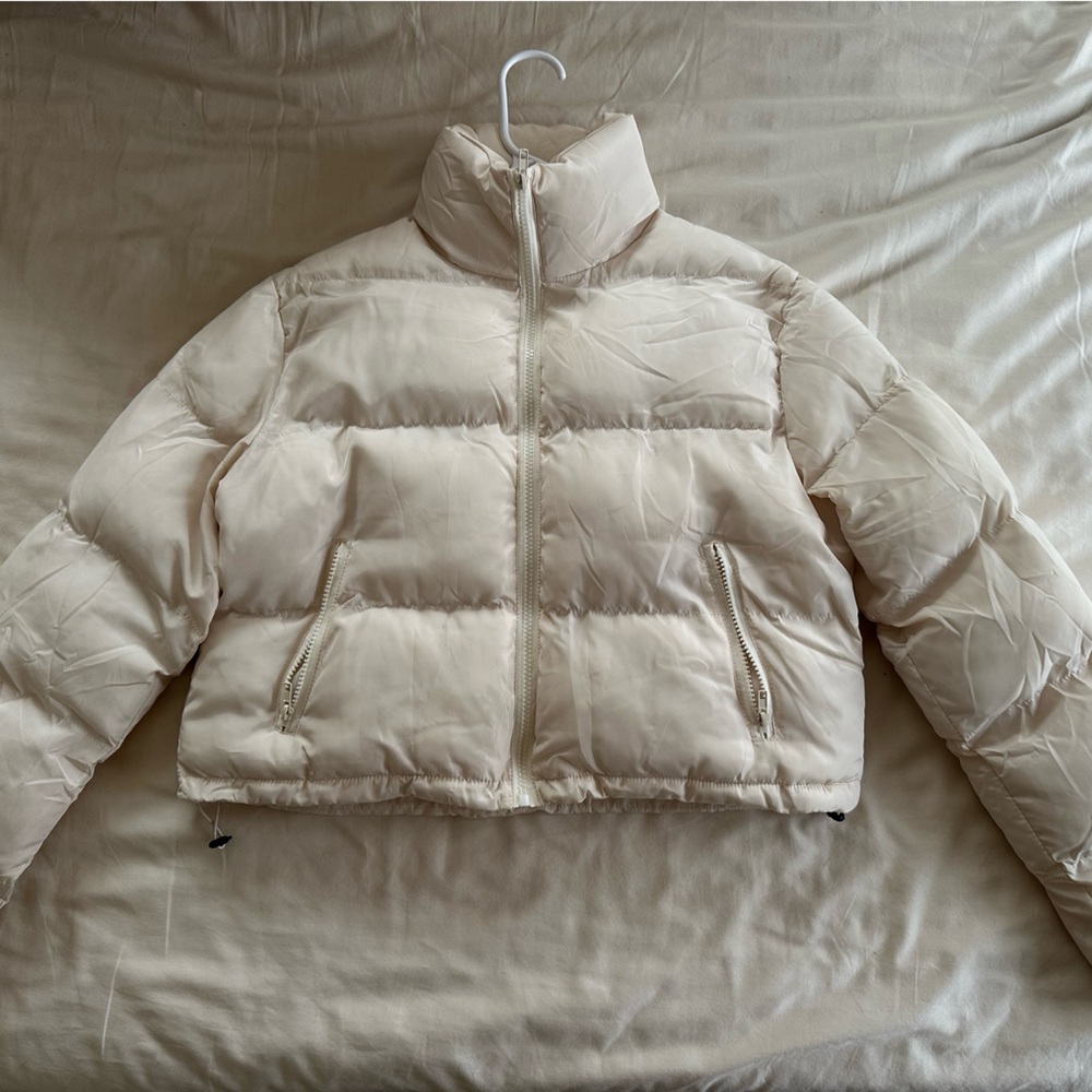 SHEIN cropped puffer jacket